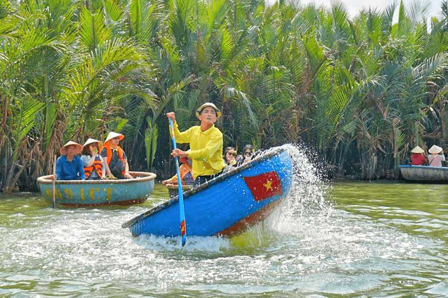 Hoi An basket boat tour - Vietnam and Cambodia tours