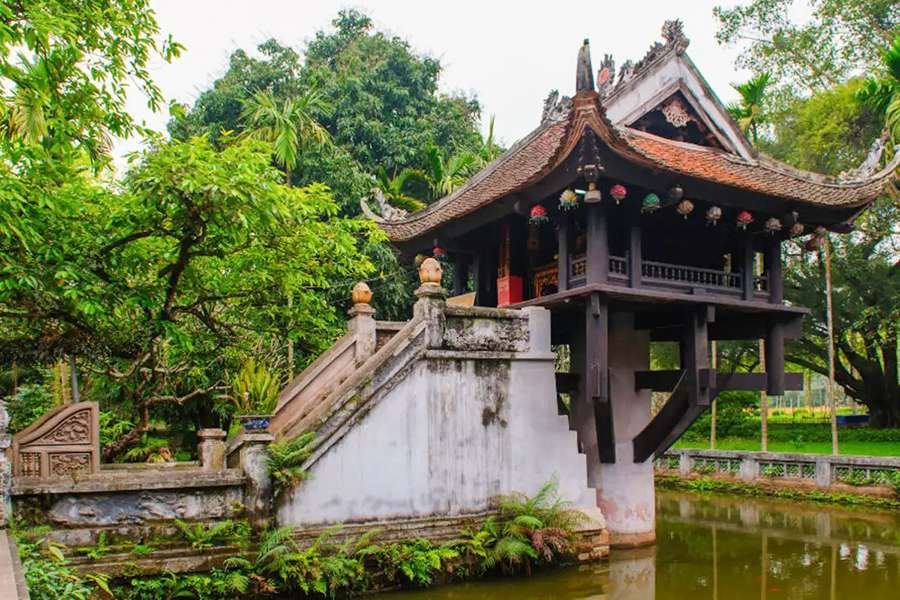 One Pillar pagoda - Vietnam and Cambodia tours
