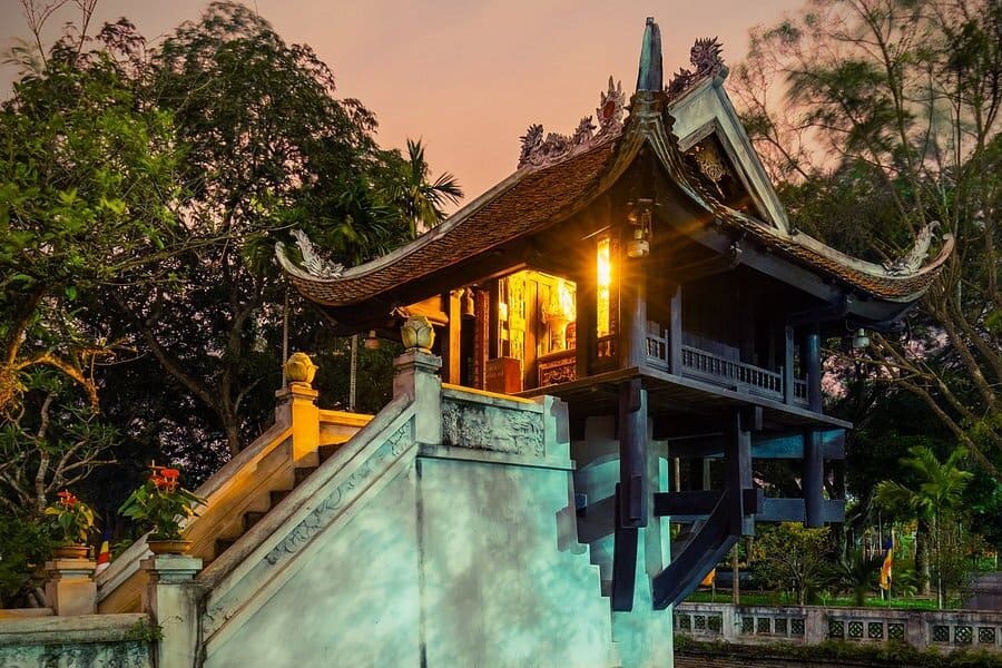 One Pillar Pagoda - Vietnam Tours and Travel Packages
